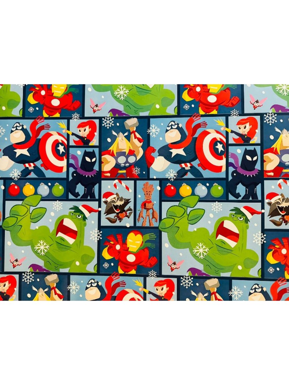 Hallmark Christmas Wrapping Paper Marvel Avengers Illustrations 70 sq ft Jumbo